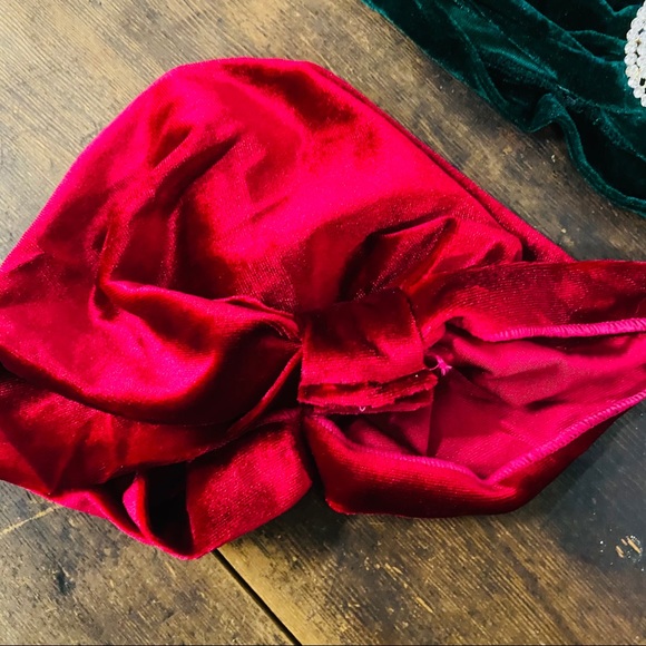 Lot of 2 Vintage Inspired Turban Hats with Brooch - Picture 3 of 3